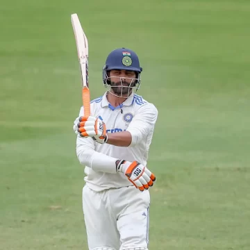 Ravindra Jadeja Becomes Third Cricketer to Score 1000 Runs and Take 30 Wickets in an Away Country