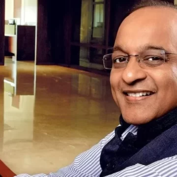 Big setback for HDFC Bank’s CEO as the Supreme Court refuses to grant protection from arrest in  Lilavati Trust case