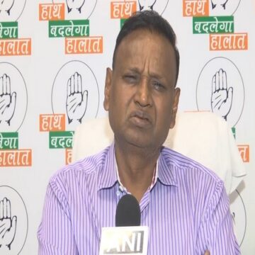 Udit Raj draws a comparison between Rahul Gandhi and Babasaheb Ambedkar