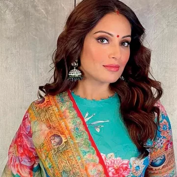 bipasha-twtny-mya-a_d Bipasha Basu is eagerly anticipating Ahaan Panday’s debut film, Saiyaara