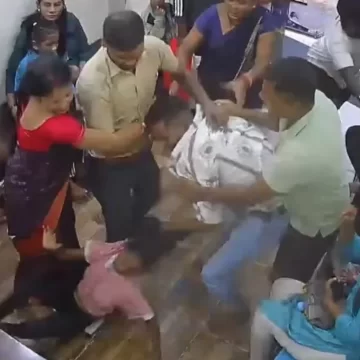 Caught on video: Receptionist kicked and pulled by hair at a clinic in Kalyan after asking a patient to wait