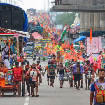 UP: Muzaffarnagar Police enhance security for Kanwar Yatra, deploys force in camp to avoid thefts