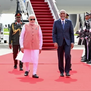 Muizzu by his side, PM receives 21-gun salute during the Maldives Independence Day celebration