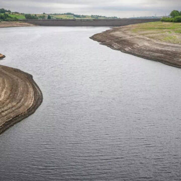 UK Urges Citizens to Delete Emails, Photos to Help Tackle Water Crisis