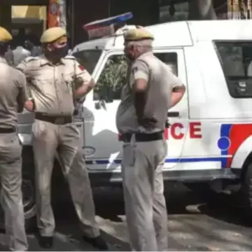 Bomb Threats Trigger Evacuations at Multiple Delhi Schools; Police Launch Search Operations