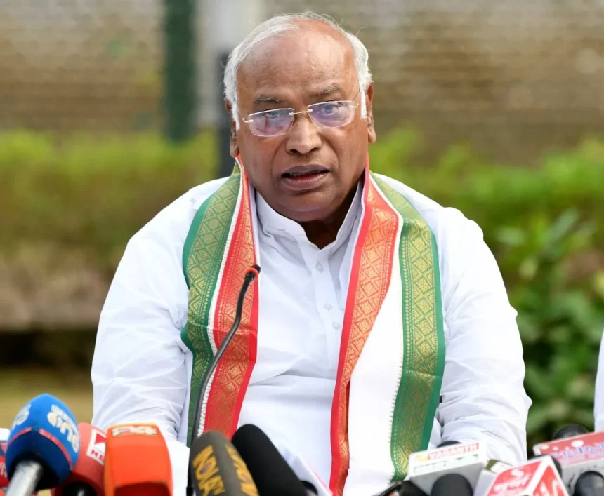 Mallikarjun Kharge Slams PM Modi for Praising RSS in Independence Day Speech