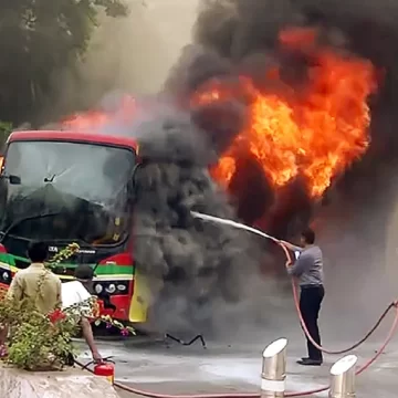 Mumbai CNG BEST Bus Catches Fire in Vikhroli, No Injuries