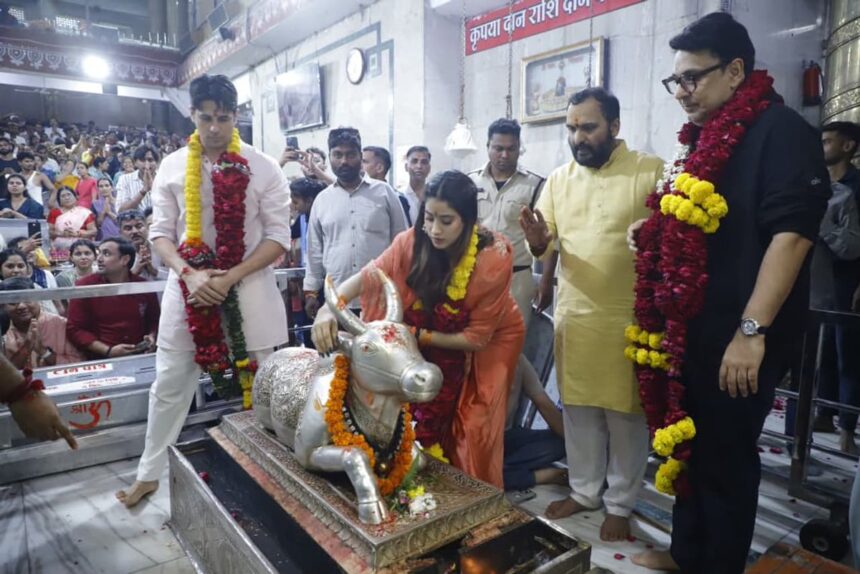 Janhvi Kapoor & Sidharth Malhotra Offer Prayers at Mahakaleshwar Temple Ahead of Param Sundari Release