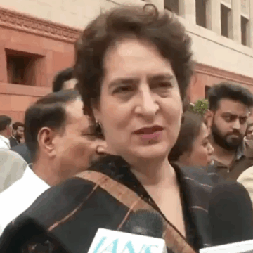Priyanka Gandhi Slams EC for Demanding Rahul’s Affidavit on Voter Fraud: ‘Why No Investigation?’