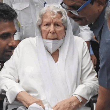 SimoneTata Simone Tata, Former Tata Executive and Stepmother of Ratan Tata, in ICU at Breach Candy Hospital