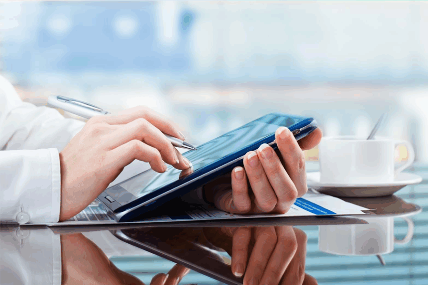 Social Media Empowers 80% of Indian Women to Make Independent Financial Decisions: Meta Study