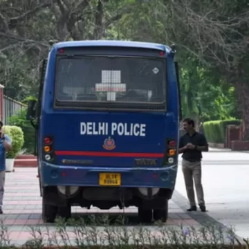 Bomb Threats Target Delhi Schools Again; Karol Bagh and Malviya Nagar Institutions Evacuated