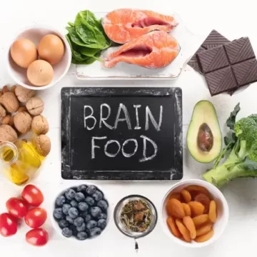 Top 10 Brain-Boosting Foods You Must Eat in Your 40s for Better Mental Health