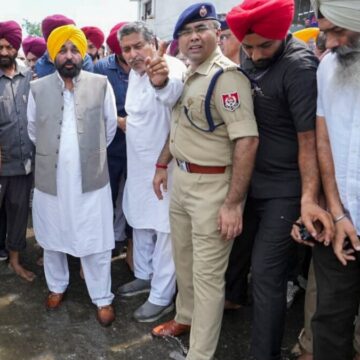 Punjab Ministers Face Backlash After Video Surfaces of ‘Golden Memories’ Chat During Flood Inspection