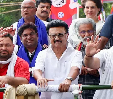 Stalin Joins Rahul Gandhi’s Voter Adhikar Yatra in Bihar; BJP’s Malviya Slams Tejashwi Yadav