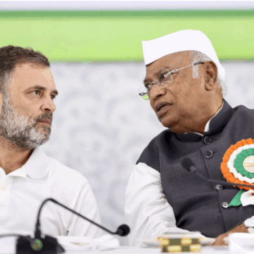 Kharge Calls Nitish Kumar ‘Mentally Retired’, Criticizes BJP Over Bihar Governance