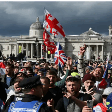 Over 100,000 Join Anti-Immigration Rally in London; 26 Police Officers Injured, 25 Arrested