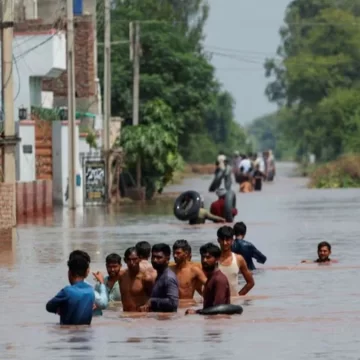 Punjab Floods Affect Over 1,000 Villages; Educational Institutions Closed Until September 3