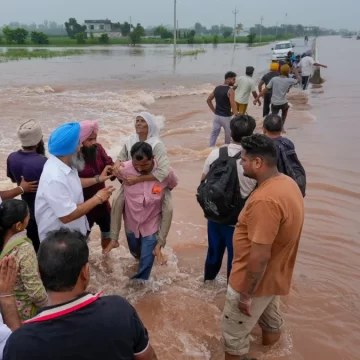 Delhi Minister Sirsa Expresses Solidarity with Flood-Hit Punjab; Over 2.5 Lakh People Affected
