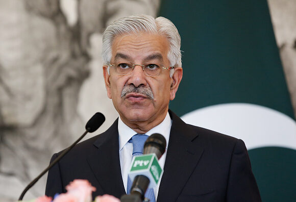 Pakistan Defence Minister’s Stark Warning: ‘India Will Be Buried Under the Wreckage of Its Warplanes’